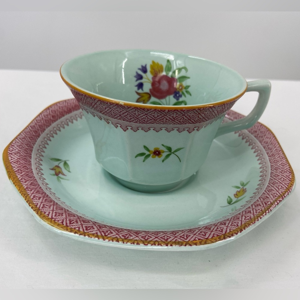 Teacup & Saucer‎ Adams Calyx Ware Lowestoft